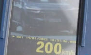 Motorista ignora p&eacute;ssimo estado da BR-163 e se arrisca a 200 km/h em MS
