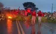 Manifestantes do MST bloqueiam BR-060 entre Campo Grande e Sidrol&acirc;ndia
