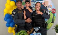Menino de 3 anos realiza sonho de conhecer quartel da PM e recebe surpresa em anivers&aacute;rio