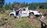 Motorista fica ferido ap&oacute;s capotamento na "Curva da Morte" da BR-060 entre Para&iacute;so das &Aacute;guas e Camap