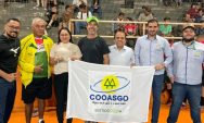 Vereadores representam a C&acirc;mara Municipal na abertura da 1&ordf; Copa Cooasgo Municipal de Futsal