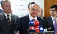 Alckmin diz que governo tentar&aacute; acordo antes do prazo para tarifa&ccedil;o
