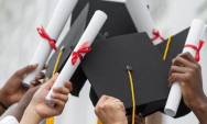 Diploma de papel perde validade e formato digital passa a ser obrigat&oacute;rio no Brasil