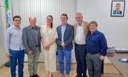 Luiz Eduardo refor&ccedil;a compromisso com a sa&uacute;de p&uacute;blica de Coxim e leva demandas ao Governo do Estado
