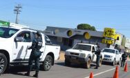 Popula&ccedil;&atilde;o de Coxim recebe orienta&ccedil;&otilde;es sobre viol&ecirc;ncia dom&eacute;stica em blitz do Promuse

