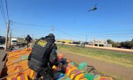 DOF apreende 15,3 toneladas de maconha escondidas em carga de milho em MS
