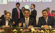 Eduardo Riedel se torna o &uacute;ltimo governado tucano e carimba ida para o PP