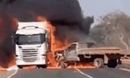 Colis&atilde;o frontal entre carreta e caminhonete causa inc&ecirc;ndio e interdi&ccedil;&atilde;o na MS-377 em Inoc&ecirc;ncia
