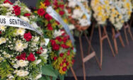 Jovem &eacute; humilhada ao tentar parcelar coroa de flores em Campo Grande: "t&aacute; achando que &eacute; Casas Bahia"