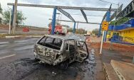 Inconformados, jovens incendeiam carro apreendido em frente &agrave; base da PRF em MS