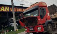 Bombeiros combatem princ&iacute;pio de inc&ecirc;ndio em carreta em Coxim

