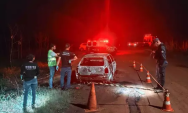 Corpo carbonizado &eacute; localizado dentro de carro incendiado na BR-163
