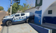 Homem invade casa da ex-namorada e leva motocicleta em Camapu&atilde;
