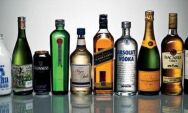 "Veneno no copo: Coxim refor&ccedil;a alerta contra risco de morte por bebidas adulteradas"