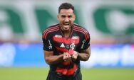 Torcedores vibram em Coxim: Flamengo vence Palmeiras e entra para hist&oacute;ria com tetra da Libertadores