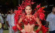 Virginia Fonseca arrasa no minidesfile da Grande Rio