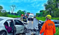Colis&atilde;o frontal entre dois carros na BR-267 deixa tr&ecirc;s mortos da mesma fam&iacute;lia
