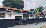 Caminh&atilde;o &eacute; furtado durante a madrugada em Bandeirantes
