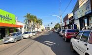 Movimento cresce no com&eacute;rcio de Coxim com a chegada das compras para o Ano-Novo 