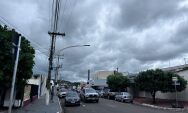 Tempo fechado e temperaturas amenas marcam a segunda-feira (8) em Coxim