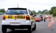 Nova CNH sem autoescola obrigat&oacute;ria come&ccedil;a a valer e promete reduzir custos em at&eacute; 80%