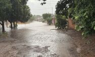 Chuva de 50 mil&iacute;metros provoca transtornos em Coxim e Prefeitura inicia recupera&ccedil;&atilde;o imediata