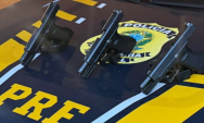 Mulher &eacute; presa com tr&ecirc;s pistolas presas ao corpo em &ocirc;nibus na BR-463
