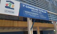 Crian&ccedil;a de 4 anos &eacute; encontrada sozinha &agrave; noite em bairro de Campo Grande 