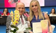 Junior Mochi homenageia a Dra Tatiana Dias de Oliveira Said com Trof&eacute;u Celina Jallad