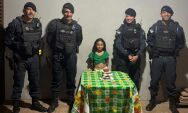 Presen&ccedil;a da For&ccedil;a T&aacute;tica emociona a pequena Alice Valentina na comemora&ccedil;&atilde;o do anivers&aacute;rio