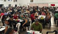 Sal&atilde;o Paroquial de Coxim ficou pequeno em noite de solidariedade