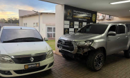Hilux furtada no Paran&aacute; &eacute; localizada em oficina e Pol&iacute;cia Civil prende dois homens em Dourados
