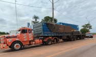 PRF apreende pneus importados escondidos em carga de usados durante abordagem na BR-262

