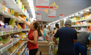 Cesta b&aacute;sica fica mais cara em 17 capitais brasileiras em junho
