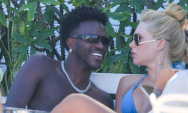 &Eacute; o amor! Virginia Fonseca e Vini Jr trocam carinhos em dia de praia