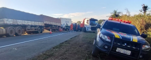 Motorista &eacute; preso ap&oacute;s acidente que matou casal na BR-163 em Coxim; pol&iacute;cia encontrou comprimidos