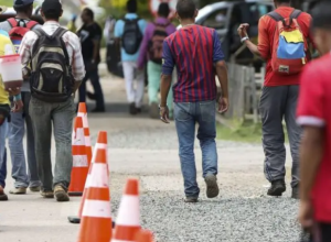 Imigrantes que moram em MS conseguem equival&ecirc;ncia de Ensino M&eacute;dio