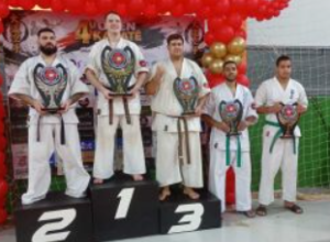 Atleta coxinense conquista p&oacute;dio em importante competi&ccedil;&atilde;o nacional de Karat&ecirc; Full Contact