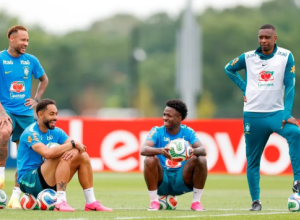 Brasil inicia prepara&ccedil;&atilde;o para oitavas da Copa contra Noruega