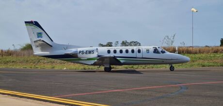 Prefeitura de Coxim e Governo do Estado organizavam transporte a&eacute;reo para paciente renal
