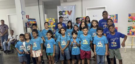 Crian&ccedil;as do SCFV  Espa&ccedil;o do Saber mostram talento em releitura de Romero Britto
