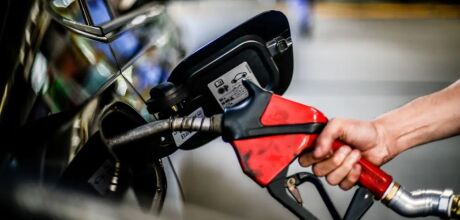 Imposto sobe nesta semana e eleva pre&ccedil;os da gasolina e do diesel