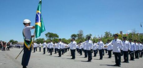 Aeron&aacute;utica abre inscri&ccedil;&otilde;es para concurso com 345 vagas e sal&aacute;rios de at&eacute; R$ 8,2 mil