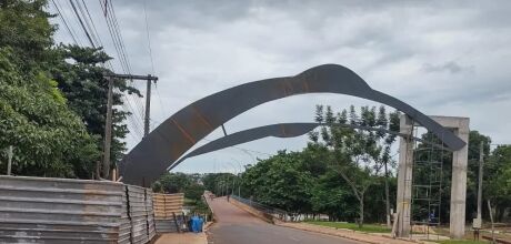 Portal de entrada da cidade de Coxim &eacute; alvo de suspeitas de irregularidades