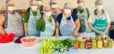 Parceria entre CAPS, Sindicato Rural e SENAR promove curso de conserva&ccedil;&atilde;o de hortali&ccedil;as em Rio Verde