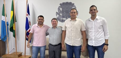Empres&aacute;rio anuncia investimento em Coxim com implanta&ccedil;&atilde;o de latic&iacute;nio