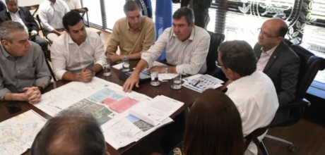Com foco em sa&uacute;de e infraestrutura, Anast&aacute;cio apresenta projetos ao Governo do Estado