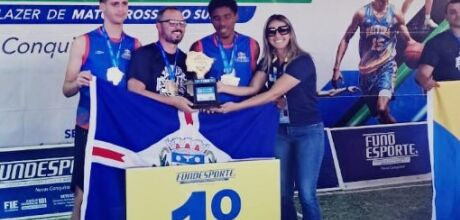 Atletas de Coxim conquistam ouro na s&eacute;rie Prata do V&ocirc;lei de Praia nos Jogos Escolares da Juventude
