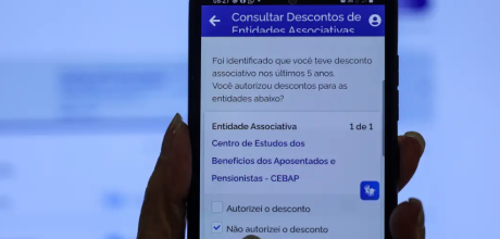 Aposentados j&aacute; podem consultar respostas sobre descontos em benef&iacute;cios nas ag&ecirc;ncias dos Correios
