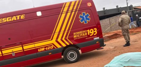 Homem &eacute; morto a tiros em frente de casa em Ribas do Rio Pardo
